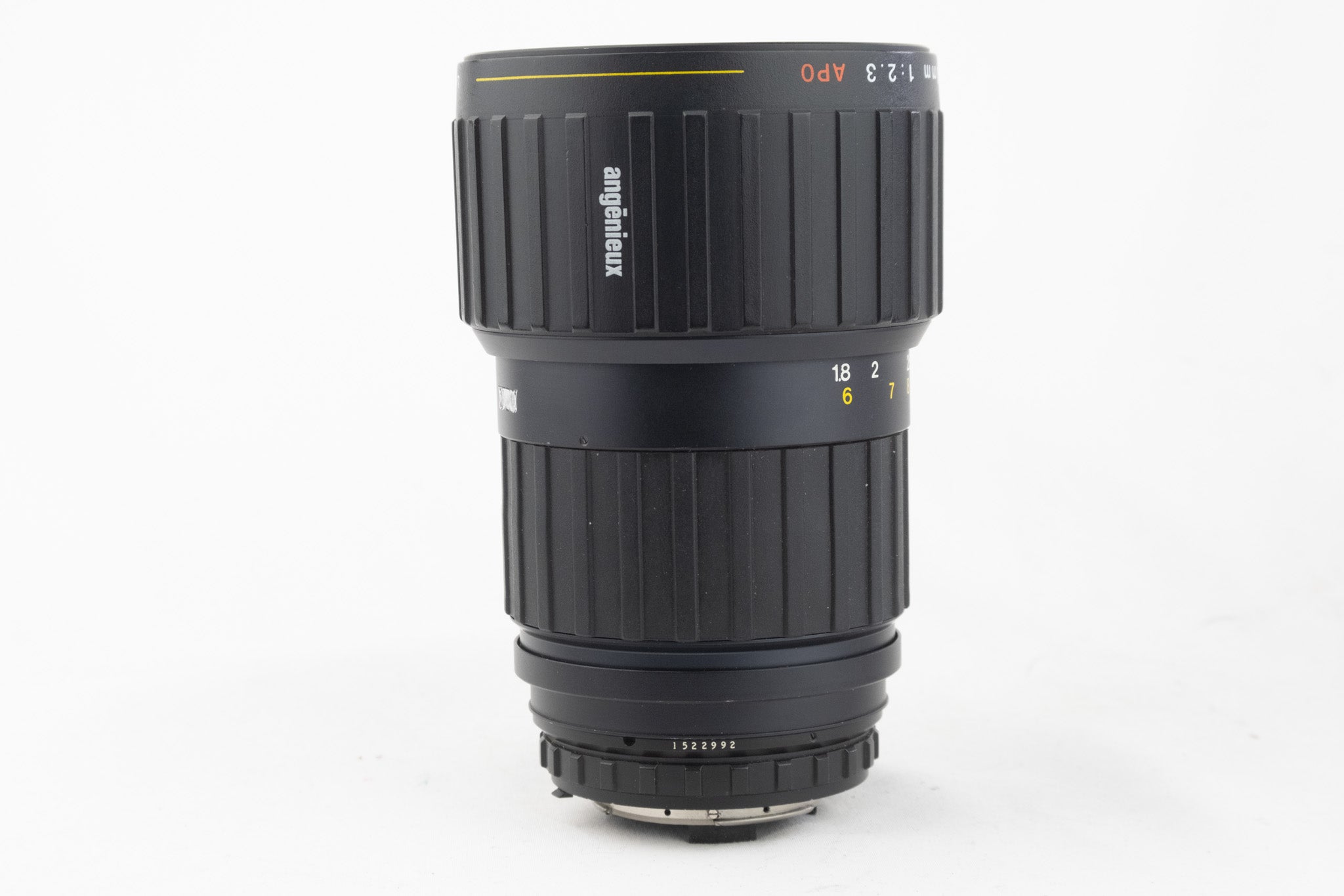 Angénieux APO 180mm f/2.3 – klassisches Teleobjektiv mit Mittelformat-Bildkreis
