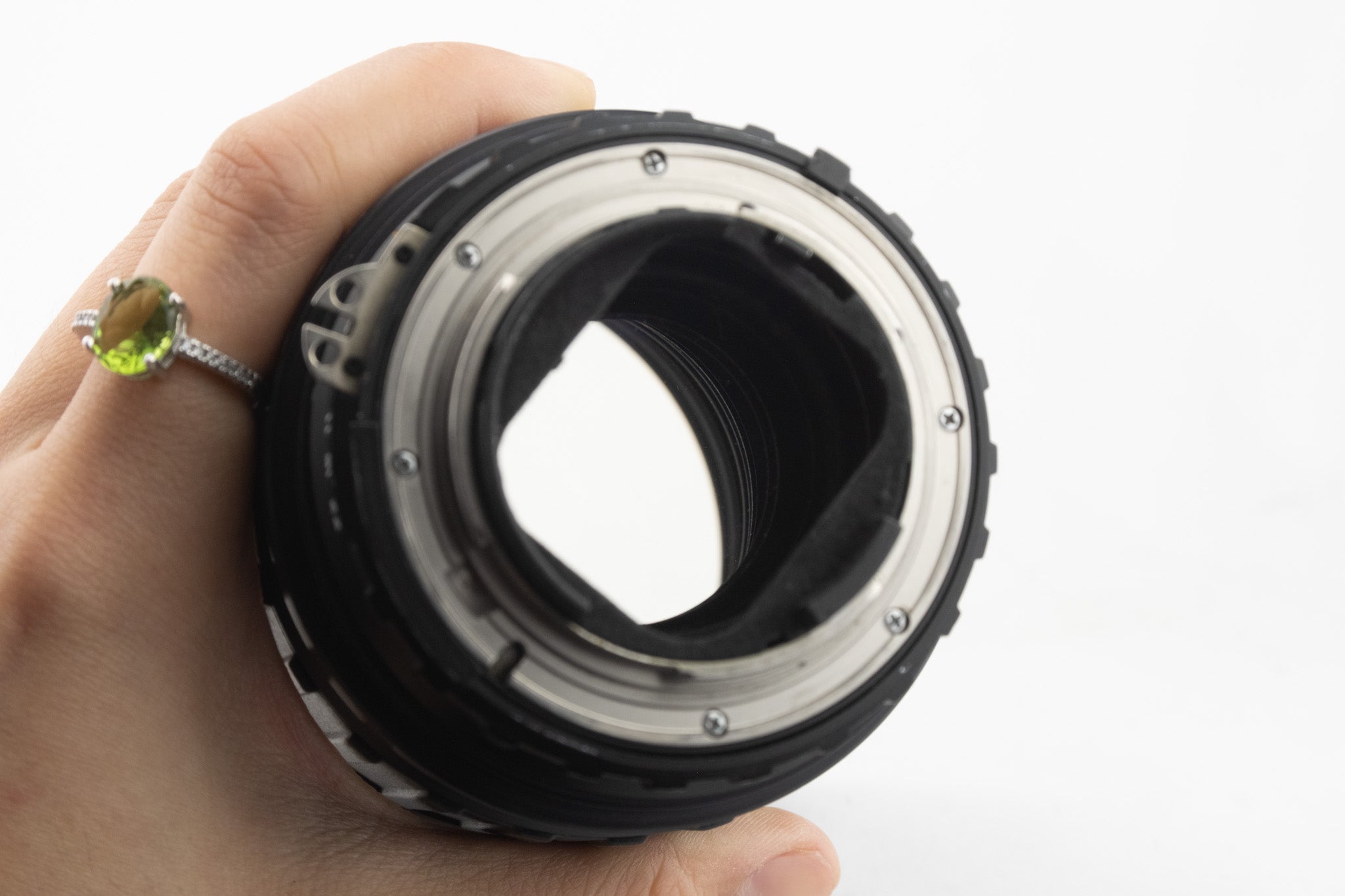 Angénieux APO 180mm f/2.3 – klassisches Teleobjektiv mit Mittelformat-Bildkreis