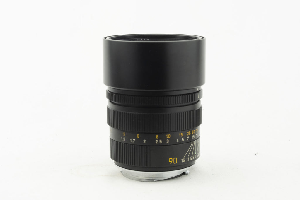 Leica M 90/2 E55 Pre-ASPH – Objektiv mit eingebauter Gegenlichtblende
