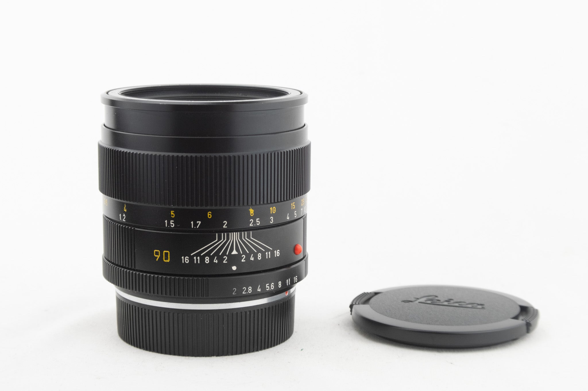 Leica Summicron R 90/2 E55 – Objektiv von vorne mit Deckel