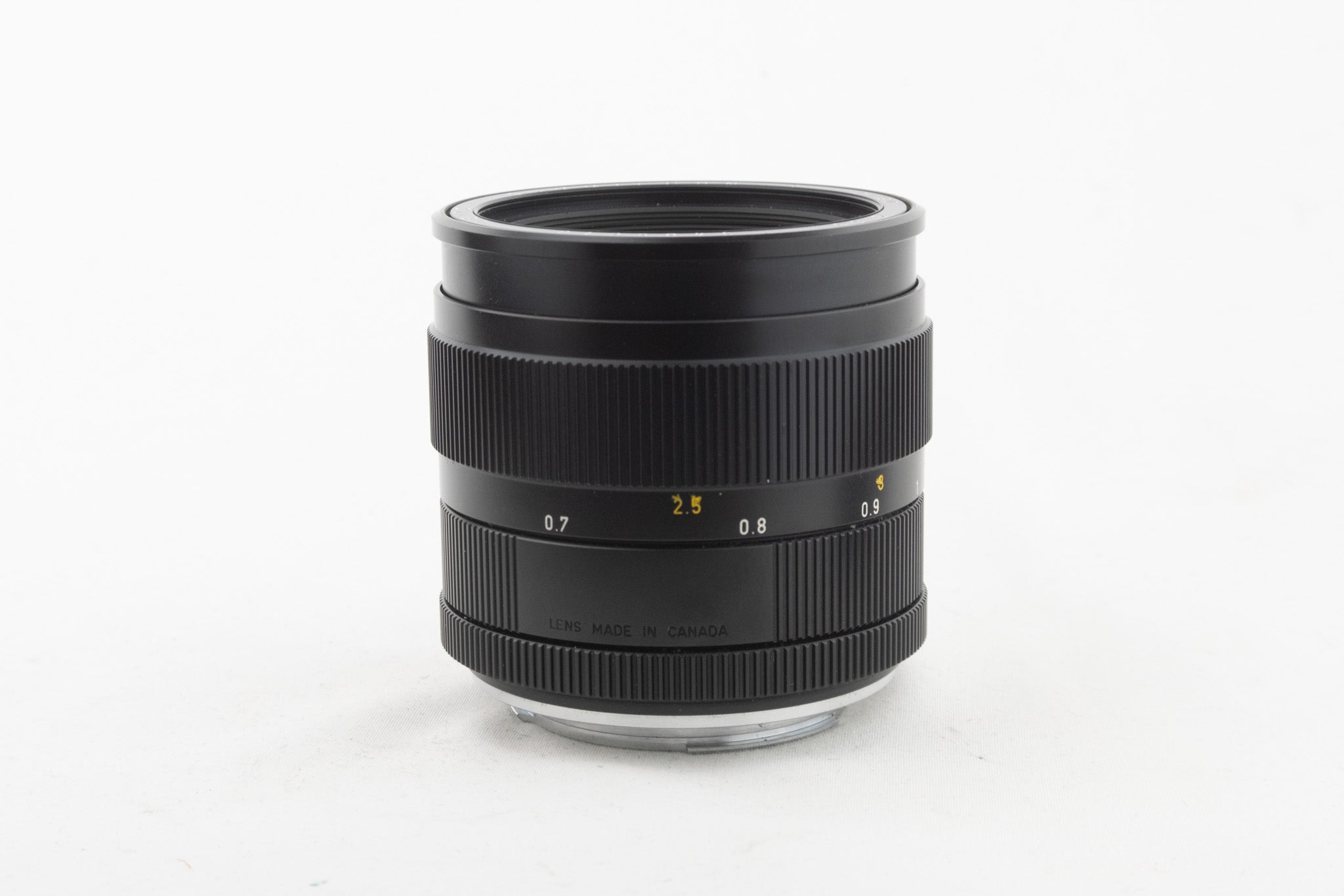 Leica Summicron R 90/2 E55 – Objektiv von vorne mit Deckel
