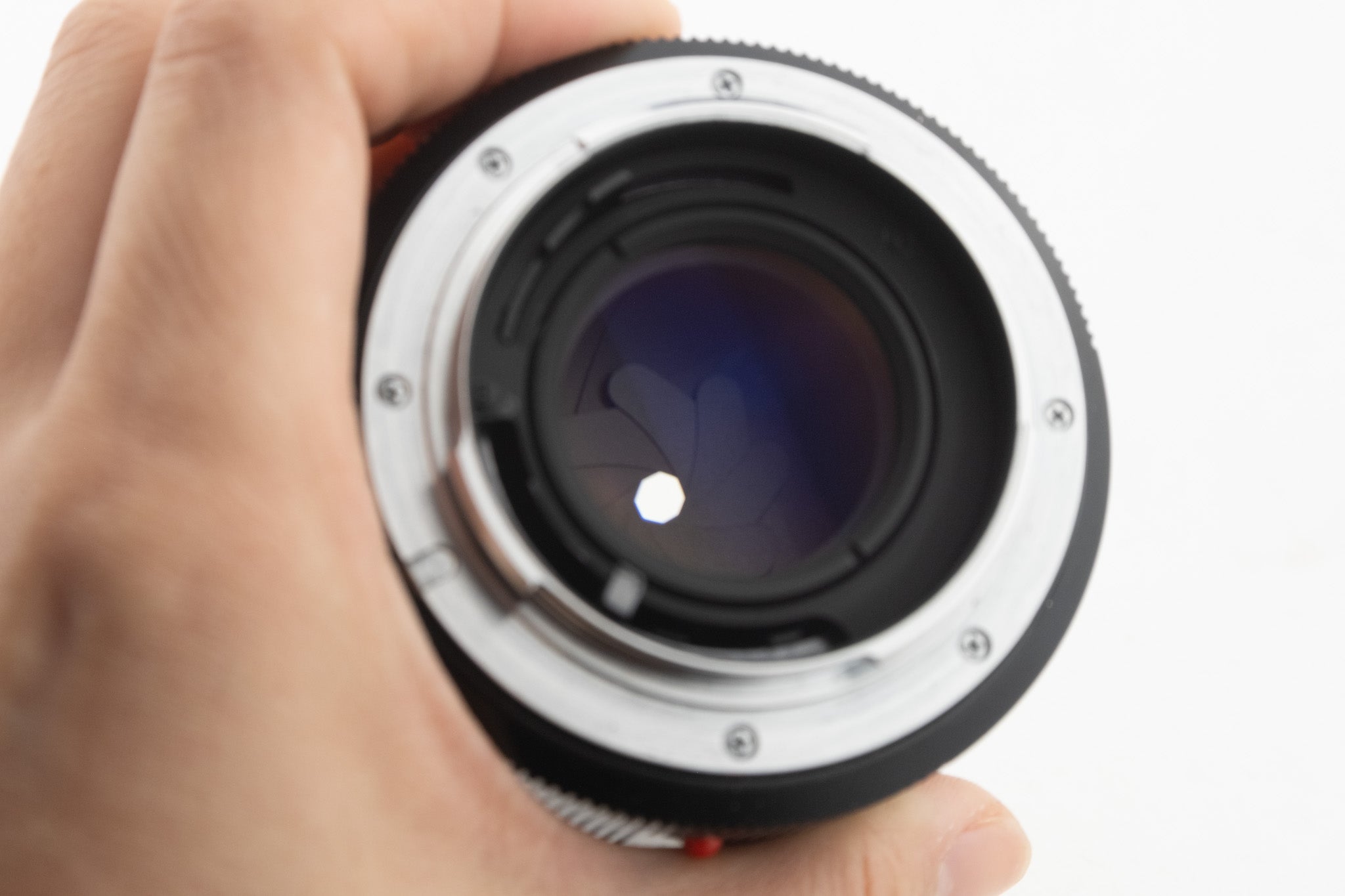 Leica Summicron R 90/2 E55 – Objektiv von vorne mit Deckel