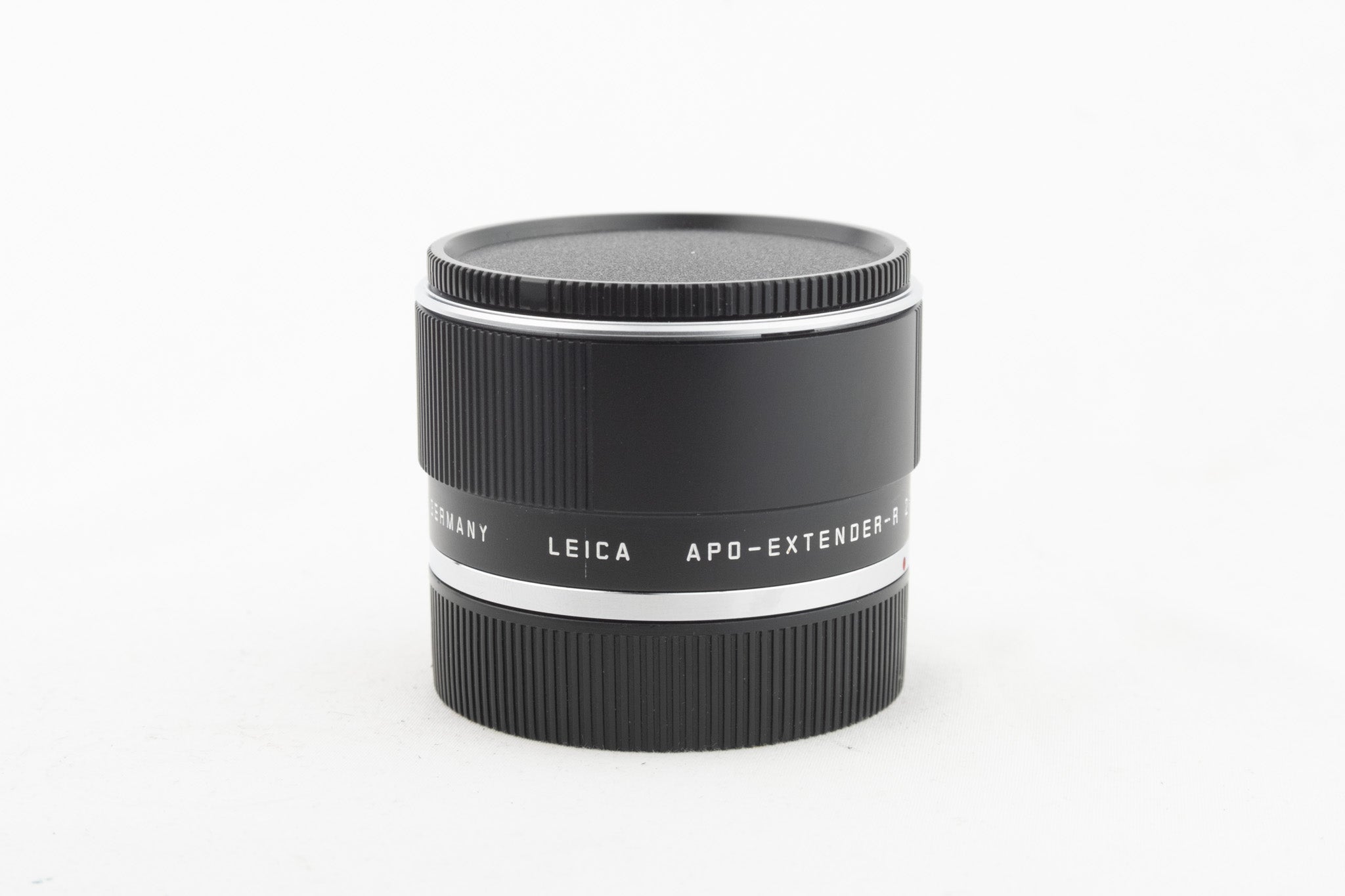 Leica APO-EXTENDER 2X – schwarzer Telekonverter mit R-Bajonett