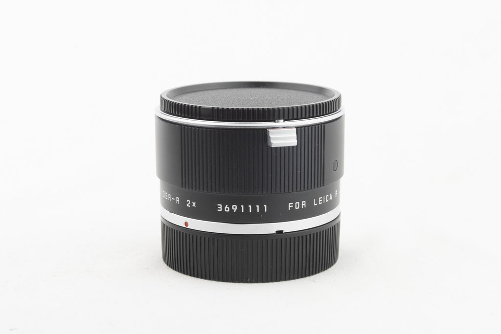 Leica APO-EXTENDER 2X – schwarzer Telekonverter mit R-Bajonett