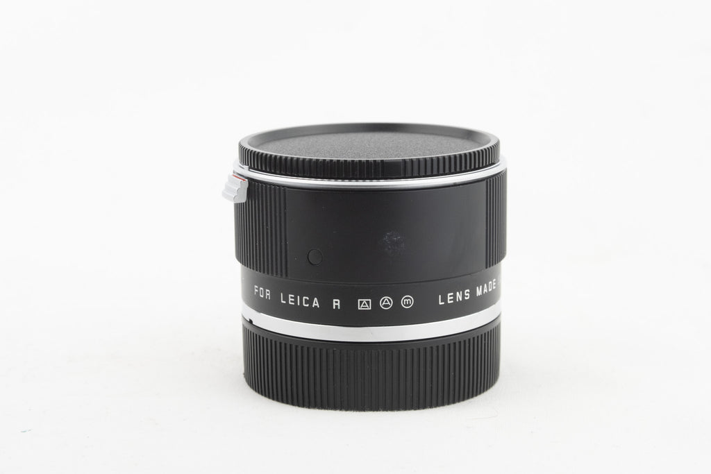 Leica APO-EXTENDER 2X – schwarzer Telekonverter mit R-Bajonett