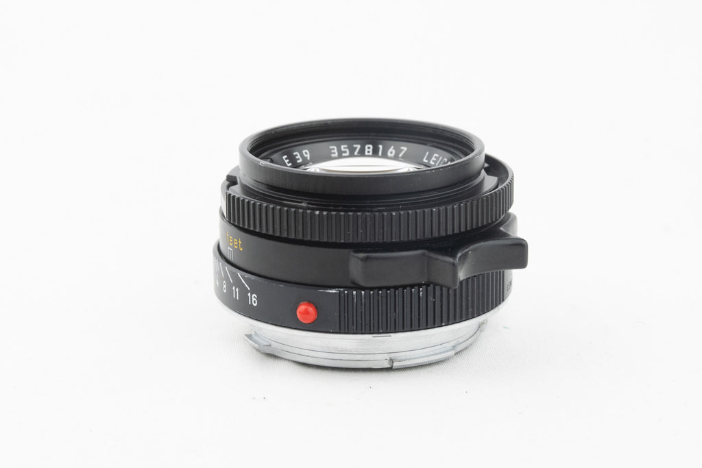 Leica Summicron 35mm f/2 7-Element – Objektiv von vorne mit Deckel