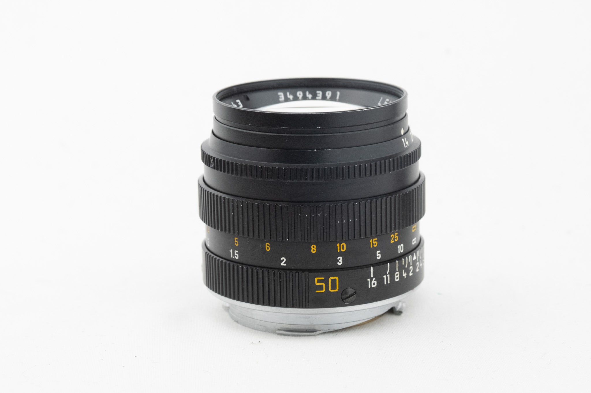 Leica Summilux 50mm f/1.4 E43 II – schwarzes Objektiv mit Goldvergütung